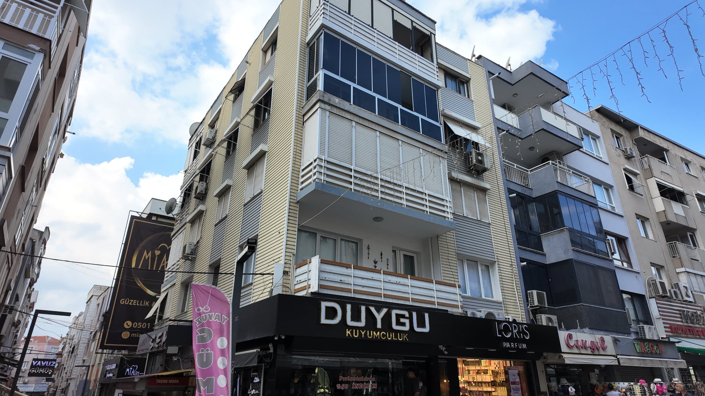 ŞİRİNYER FORBES SEVGİ YOLUNDA OFİSE UYGUN ŞİRİN BİR DAİRE